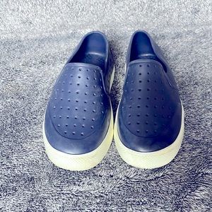 Gap slip on rubber shoes